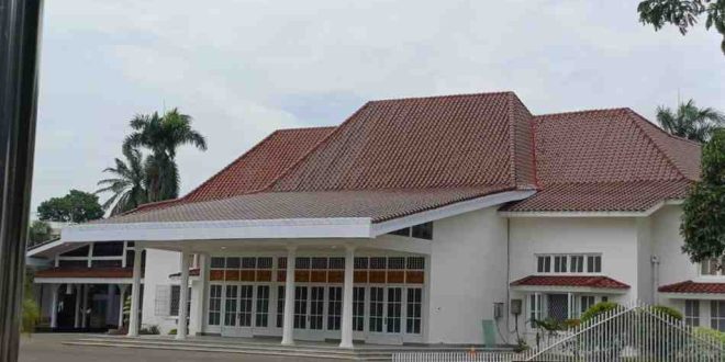 Ruma dinas Walikota Palembang yang saat ini sedang direnovasi, Senin (9/12/2024). Foto: Sumselheadline/Pitria.
