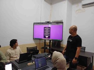 Empat mahasiswa Unsri yang memaparkan teknologi AI untuk mencari jodoh. Foto: Sumselheadline/Pitria.