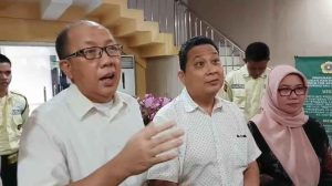 Wakil Dekan I Bidang Akademik FK Unsri Prof Dr Irfannuddin saat memberikan penjelasan pada wartawan, Selasa (17/12/2024). Foto: Sumselheadline/Ela.