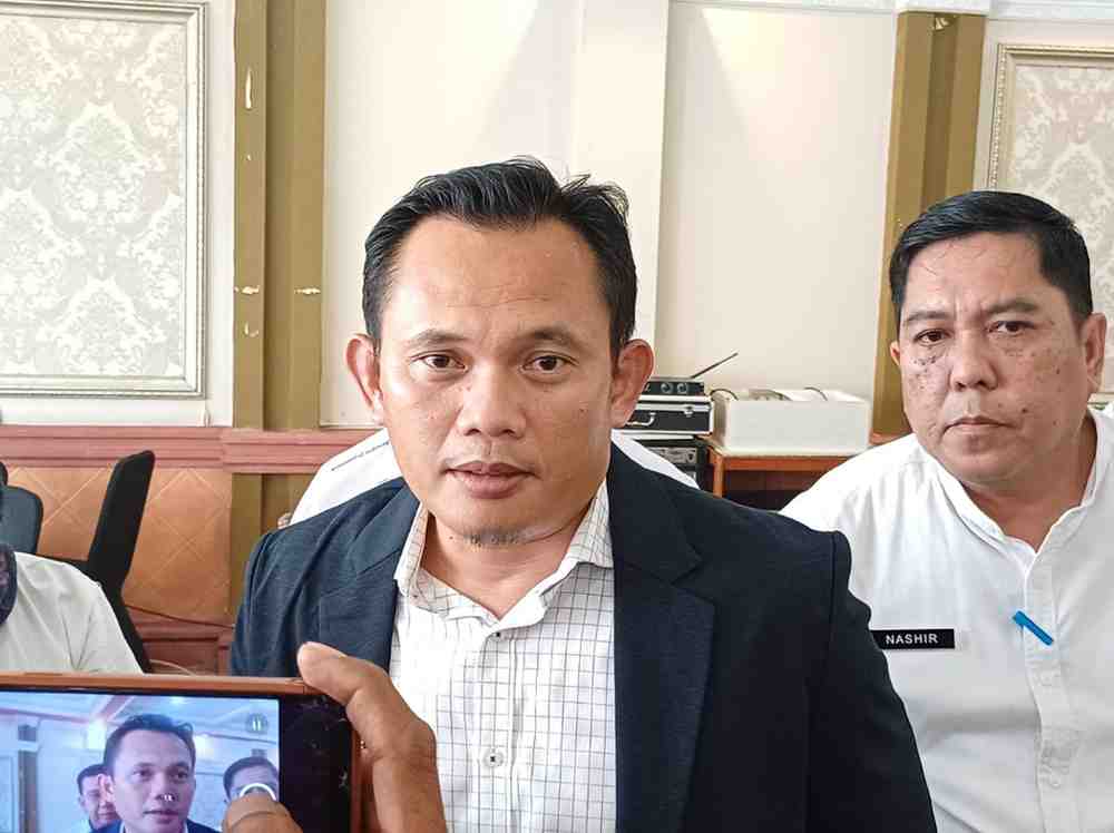 Penjabat (PJ) Walikota Palembang Cheka Virgowansyah, saat bersilaturahmi dengan media di Palembang, Rabu (11/12/2024). Foto: Sumselheadline/Pitria.