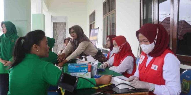 Kegiatan donor darah di Makodim 0401/Musi Banyuasin, Rabu (15/1/2025). Foto: Kominfo Muba.