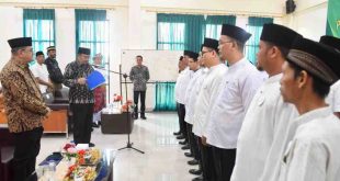 Sekda Sumsel, Edward Candra menyaksikan langsung pelantikan pengurus IKADI Sumsel, Minggu (12/1/2025). Foto: Humas Pemprov Sumsel.