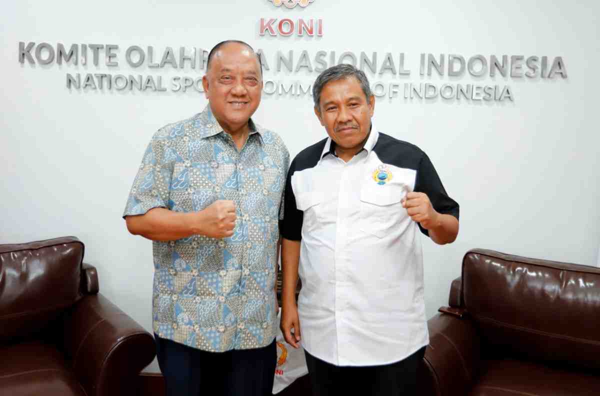 Ketua Forum Silaturahmi Cabang Olahraga (Cabor) Sumatera Selatan, Lidayanto bersama Ketua Umum KONI pusat. Foto: Dok Pribadi.