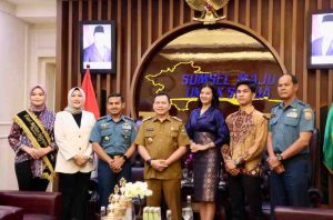 PjGubernur Sumsel, Eelen Setiadi menerima Danlanal Palembang didampingi perwakilan putra putri maritim yang akan ikut kontes nasional, Senin (20/1/2025). Foto: Humas Pemprov Sumsel.