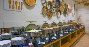 Menu makan sarapan pagi hotel, yang tak jarang banyak berlebih. Inilah yang nantinya akan dibagikan ke waga miskin di Palembang. Foto: IST