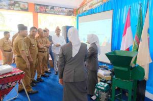 Tim dari Toyota Indonesia saat kunjungan ke SMAN 2 Sekayu, Selasa (14/1/2025). Foto: Kominfo Muba.