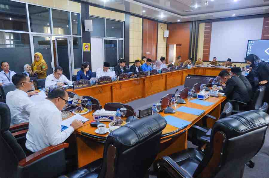 Badan Musyawarah (Banmus) DPRD Kabupaten Musi Banyuasin menggelar rapat membahas jadwal Rapat Paripurna Pidato Bupati Muba masa Jabatan 2025-2030, Senin (3/2/2025). Foto: Kominfo Muba.