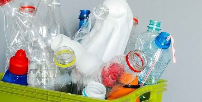 Ilustrasi sampak botol plastik. Foto: IST