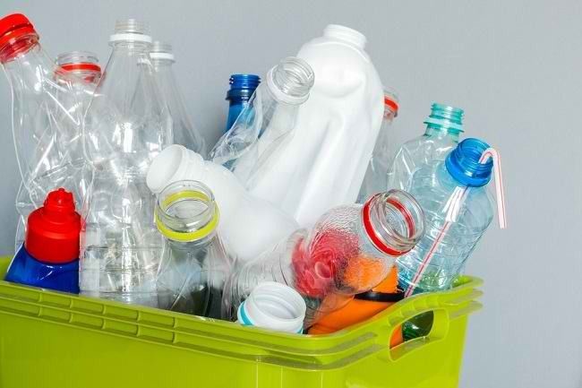 Ilustrasi sampak botol plastik. Foto: IST