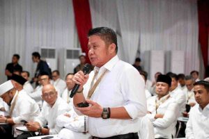 Gubernur Sumsel, Herman Deru saat bertanya pada paparan kebangsaan di Magelang. Foto: HUmas Pemprov Sumsel.