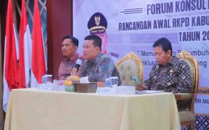 Rapat Forum Konsultasi Publik untuk rancangan awal dalam penyusunan RKPD Kabupaten Muba Tahun 2026, Jum'at (7/2/2024) bertempat Auditorium Pemkab Muba, JUmat (7/2/2025). Foto: KOminfo MUba.