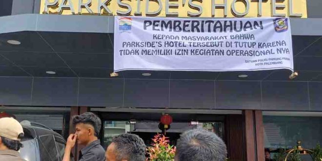 Hotel Parkside di Jalan Seroja Kelurahan 20 Ilir DIII, Kecamatan Ilir Timur I disegel Pemerintah Kota Palembang dan DPRD Kota Palembang, Selasa (11/2/2025). Foto: Sumselheadline/Pitria.