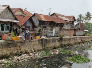 Salah satu kawasan kumuh di Seberang Ulu, Palembang. Foto: Dok Sumselheadline.