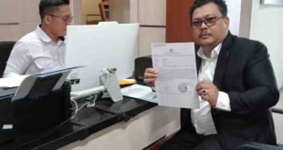 Ketua Lembaga Konsultan Bantuan Penegakan Hukum (LKBPH) PWI Sumsel, Dicky Irawan SH melaporkan Zulmansyah Sakedang ke SPKT Polda Sumsel, Kamis (27/2/2025). Foto: Sumselheadline/Ela.