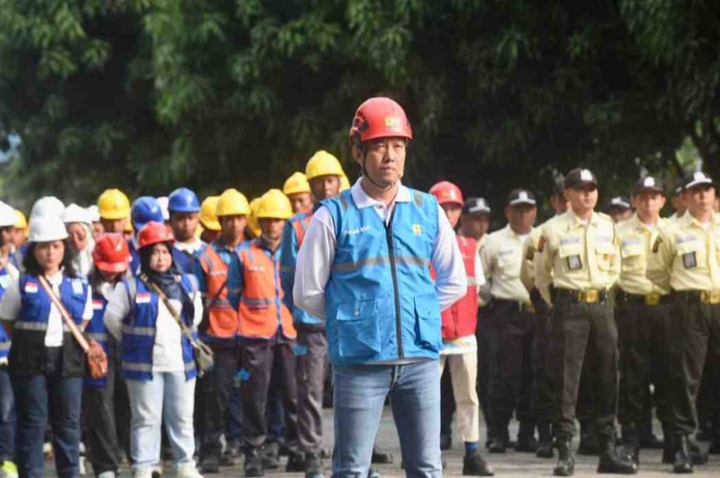 Para peserta apel bulanan K3 di halaman kantor PLN Persero UID S2JB, Selasa (11/2/2025). Foto: Humas Pemprov Sumsel.
