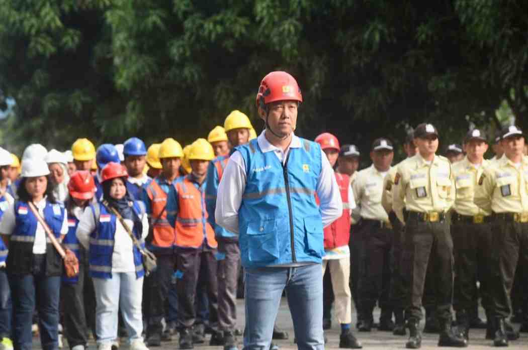 Para peserta apel bulanan K3 di halaman kantor PLN Persero UID S2JB, Selasa (11/2/2025). Foto: Humas Pemprov Sumsel.