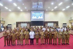 Sekretaris Daerah Provinsi Sumatera Selatan Drs H Edward Candra, MM dan jajaran saat pembukaan rapat teknis/forum OPD Dinas Pekerjaan Umum Bina Marga dan Tata Ruang (PU BMTR) Provinsi Sumsel, Selasa (25/2/2025). Foto: Humas Pemprov Sumsel.