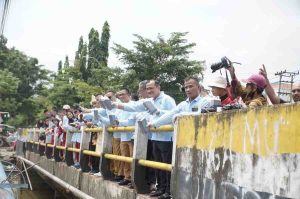 Sekda Sumsel, Edward Candra, MM saat mengujungni SMAN Sumsel di Palembang, Sealasa (18/2/2025). Foto: Humas Pemprov Sumsel.