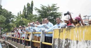 Sekda Sumsel, Edward Candra, MM saat mengujungni SMAN Sumsel di Palembang, Sealasa (18/2/2025). Foto: Humas Pemprov Sumsel.