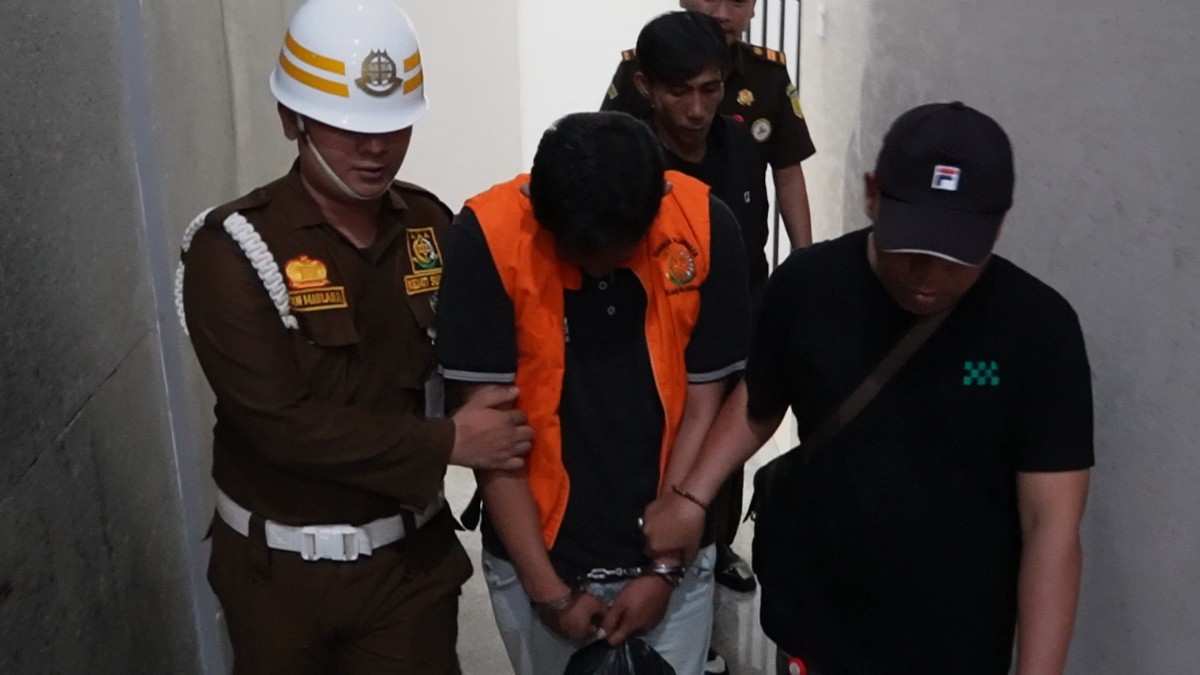 Stefanus Ricard, terpida kasus penganiyaan anak, dibeku tim Kejati Sumsel, setelah sempat buron. Foto: Dok Kejati Sumsel.