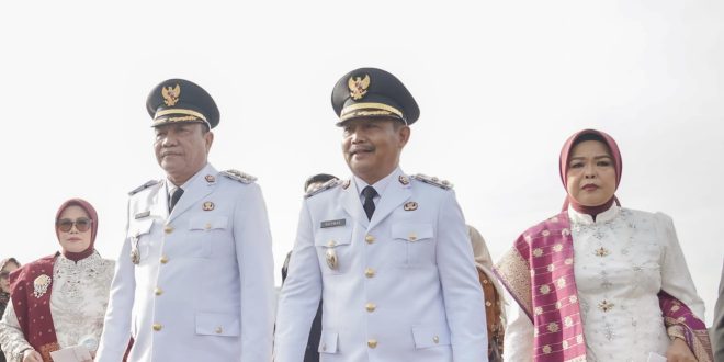 Bupati Muba, M Toha dan istri, bersama Wabup Rohman dan istri. Foto: Kominfo Muba.