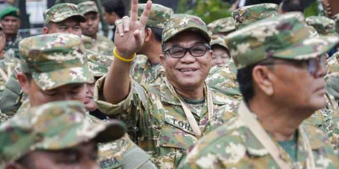 Bupati Muba, HM Toha bersemangat mengikuti retret kepala daerah di Magelang, Jumat (21/2/2025). Foto: Kominfo Muba.