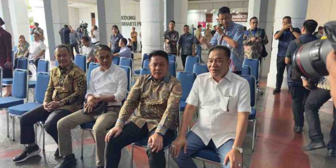 Bupati Muba terpilih, M Toha Tohet bersama Gubernur Sumsel teripilih, Herman Dereu jelang cek kesehatan di Jakarta, Minggu (16/2/2025). Foto: Kominfo Muba.