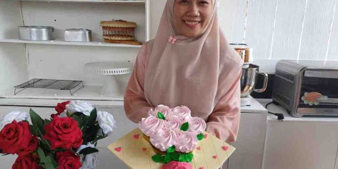 Cupcake Bunga untuk hadiah Valentine' Day buatan The Cure Cupcake di Jalan Seruni, Bukit Lama, Palembang. Foto: Sumselheadline/Pitria.