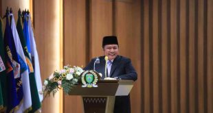 Gubernur Sumsel, Hermen Deru saat sambutan di paripurna DPRD Sumsel, Senin (3/3/2025). Foto: Humas Pemprov Sumsel.