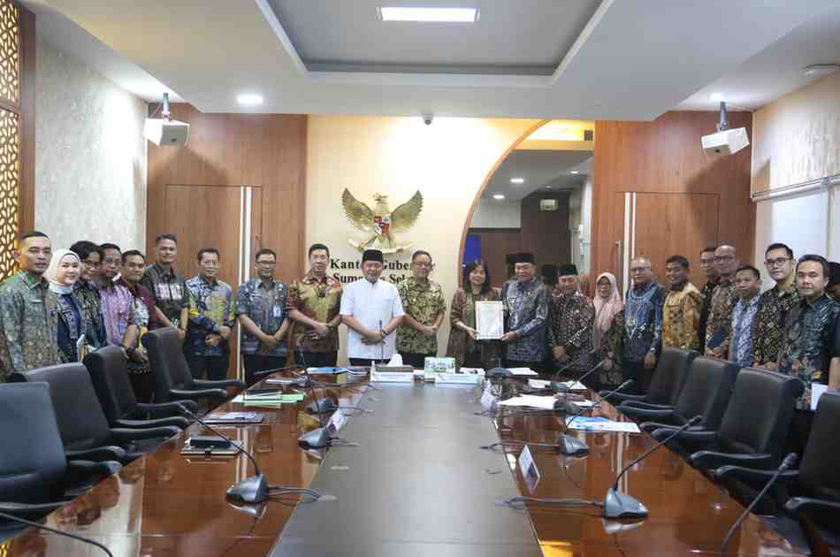 Gubernur Sumsel, Hermam Deru menerima kunjungan Bupati Muba, HM Toha dan jajaran, Kamis (27/3/2025). Foto: Humas Pemprov Sumsel.