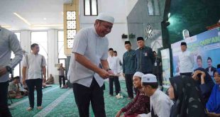 Gubernur Sumsel Herman deru saat menghadiri Dauman Ma’al Al Qur’an di Masjid Al Rai-yah DPRD Provinsi Sumsel, Minggu (23/3/2025) siang. Foto: Humas Pemprov Sumsel
