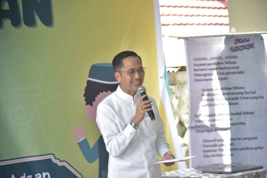 Walikota Palembang, Ratu Dewa meresmikan Rumah Quran Yayasan Wong Kito Mari Mengaji (WKMM) yang terletak di Kelurahan 23 Ilir, Kecamatan Bukit Kecil, Jumat (14/3/2025). Foto: Kominfo Palembang.