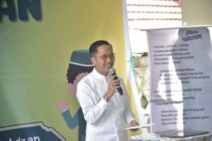 Walikota Palembang, Ratu Dewa meresmikan Rumah Quran Yayasan Wong Kito Mari Mengaji (WKMM) yang terletak di Kelurahan 23 Ilir, Kecamatan Bukit Kecil, Jumat (14/3/2025). Foto: Kominfo Palembang.