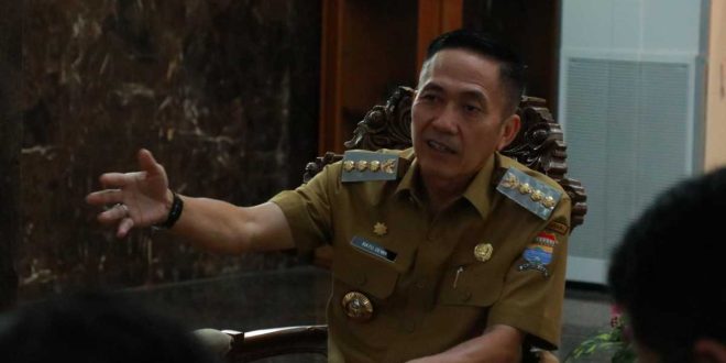 Walikota Palembang, Ratu Dewa saat bertemu pimpinan PLN Palembang, Selasa (25/3/2025). Foto: Kominfo Palembang.