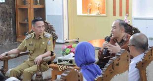 Walikota Palembang saat menerima audiensi BPS Kota Palembang. Foto: Kominfo Palembang.