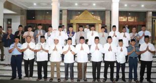 Gubernur Sumsel, Herman Deru bersama Forkompinda dan tomas usai buka puasa bersama di Griya Agung, Sabtu (29/3/2025). Foto: Humas Pemprov Sumsel.