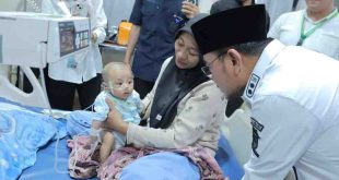 Wakil Walikota Palembang, Prima Salam saat mengunjungi RS BARU, Rabu (5/3/2025). Foto: Kominfo Palembang.