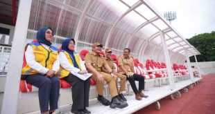 Gubernur Sumsel, Herman Deru dan Wagub Cik Ujang melihat Stadion Bumi Sriwijaya Palembang usai diresmikan Presiden Prabowo, Selasa (18/5/2025). Foto: Humas Pemprov Sumsel.