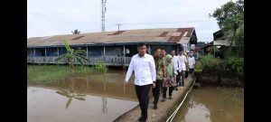 Sekda Palembang Afrizal Hasyim, bersama Kepala Dinas Pendidikan (Disdik) , Jumat (14/3/2025) melakukan kunjungan ke Sekolah Dasar Negeri (SDN) 200 Palembang. Foto: Kominfo Palembang.