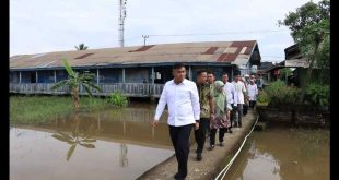 Sekda Palembang Afrizal Hasyim, bersama Kepala Dinas Pendidikan (Disdik) , Jumat (14/3/2025) melakukan kunjungan ke Sekolah Dasar Negeri (SDN) 200 Palembang. Foto: Kominfo Palembang.