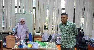 Sekda Palembang, Aprizal yang datang ke Dinas Pariwisata, namun pejabat yang bersangkutan tak ada di tempat, Kamis (27/3/2025) pagi. Foto: Sumselheadline/Pitria.