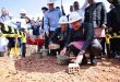 Gubernur Sumsel, Herman Deru meletakan batu pertama pembangunan jembatan crossing Pipa Pertamina, di KM 51 Jalan Hauling PT. Abani Andalus Energy, Desa Benuang Kecamatan Talang Uli Kabupaten Pali, Selasa (22/4/2025) siang. Foto: Humas Pemprov Sumsel.