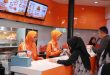 Almaz Fried Chicken, outlet ayam goreng asal Arab Saudi buka gerai di Palembang, Sebtu (10/4/2025). Foto: Kominfo Palembang.
