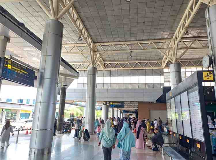 Suasana di bandara SMB II Palembang. Foto: Dok Sumselheadline.