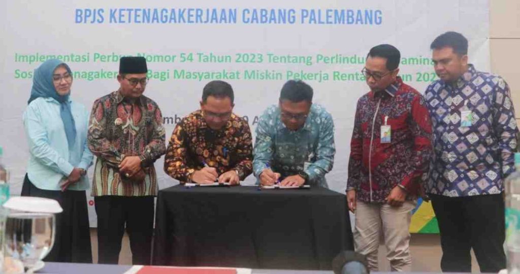 Pemkab Muba dan BPJS Ketenagakerjaan melaksanakan penandatanganan adendum perjanjian kerjasama dan rapat koordinasi pada 28 April 2025 di Hotel Harper Palembang, Selasa (29/4/2025). Foto: Kominfo Muba.