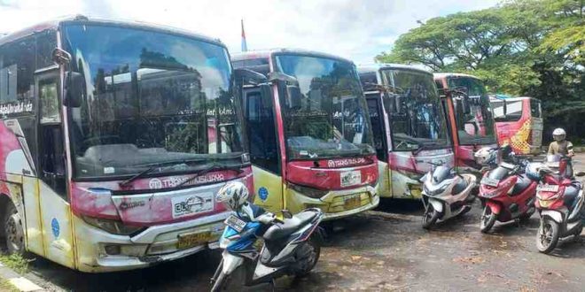 Bus trans musi yang dilelang untuk umum. Foto: Sumselheadline/Pitria.