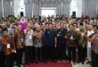 Gubernur Sumsel, Hermen Deru bersama para tokoh yang tergabung dalam Iwari Komering, Jumat (25/4/2025). Foto: Humas Pemprov Sumsel.