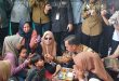 Menteri Kependudukan dan Pembangunan Keluarga Dr. H. Wihaji, S.Ag., M.Pd, saat mengunjungi Posyandu Mawar Merah, Selasa (15/4/2025). Foto: Sumselheadline/Pitria.