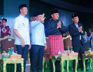 Gubernur Sumsel Herman Deru dan Wabup Muba, Rohman menghadiri pembukaan STQH Sumsel di Talang Ubi, PALI, Selasa (22/4/2025). Foto: Kominfo Muba.