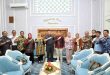 Sekda Palembang. Aprizal Hasyim saat menerima Wahyudi, Senior Manager Komunikasi Umum PLN UID WS2JB, Jumat (25/4/2025). Foto: Kominfo Palembang.